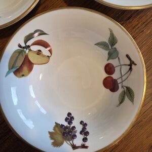 Royal Worcester Evesham Gold Set Of 3 Cereal Bowls
